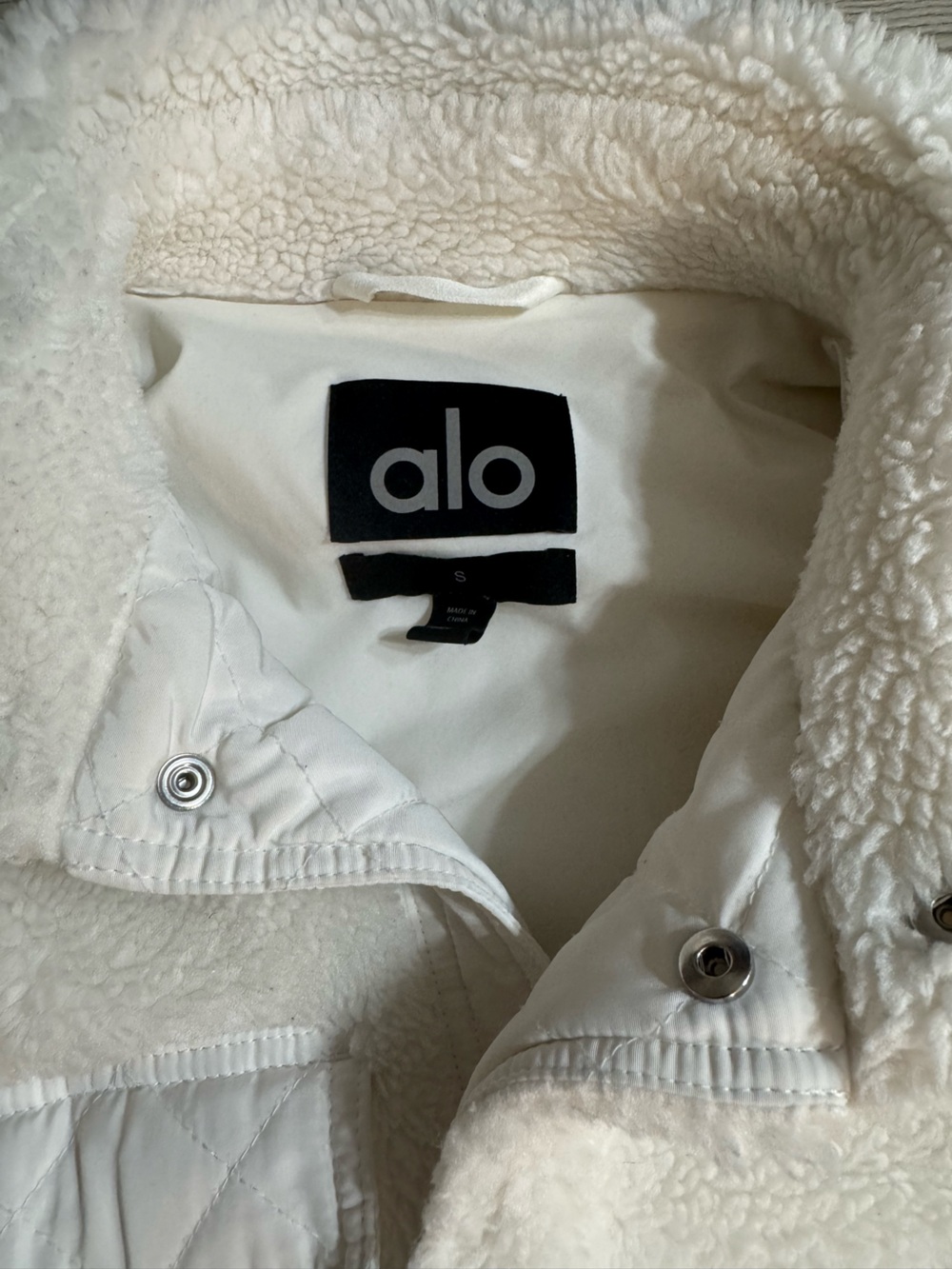 Alo Sherpa Edge Shacket - Picture 4 of 4
